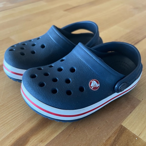 Crocs Toddler size 7 - Picture 1 of 6
